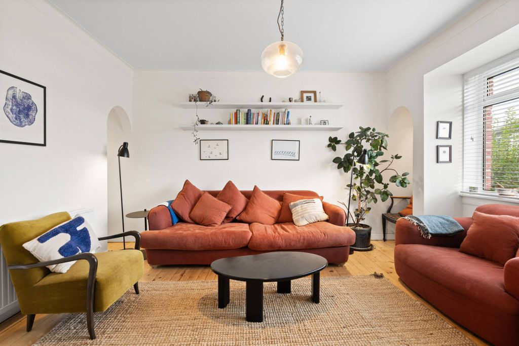 Property photo 3 of 31