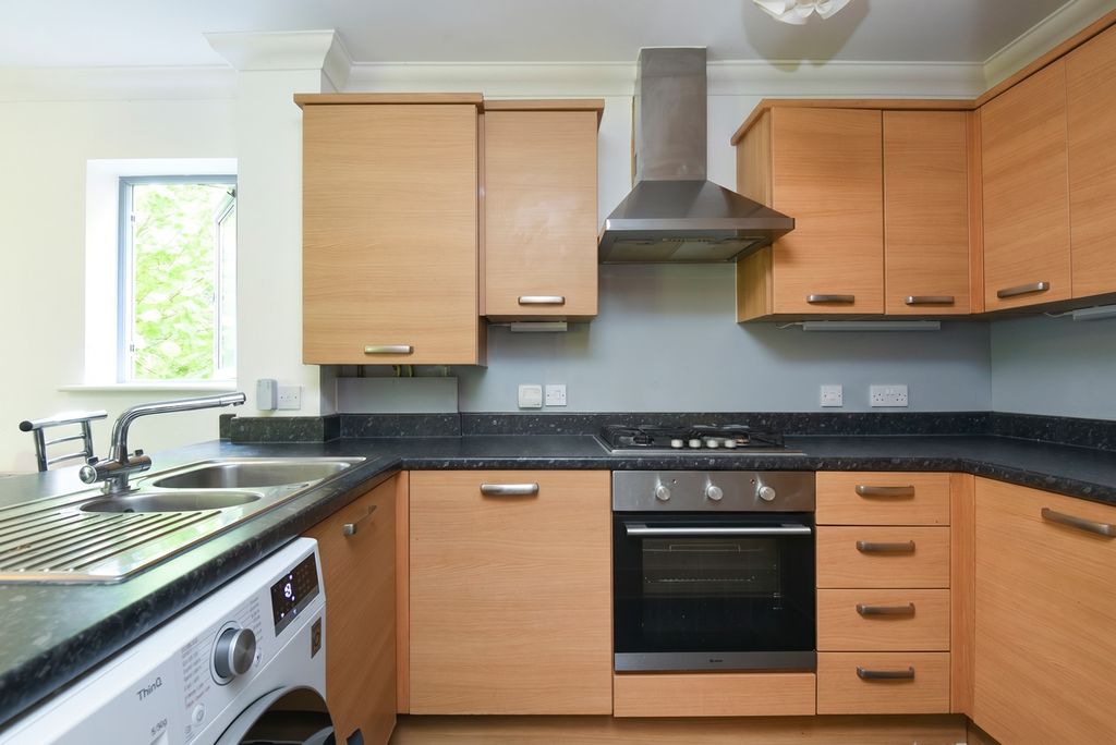 Property photo 2 of 12 5154693