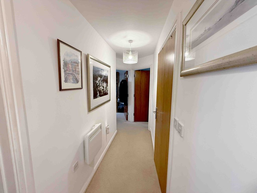 Property photo 2 of 8 Gallery