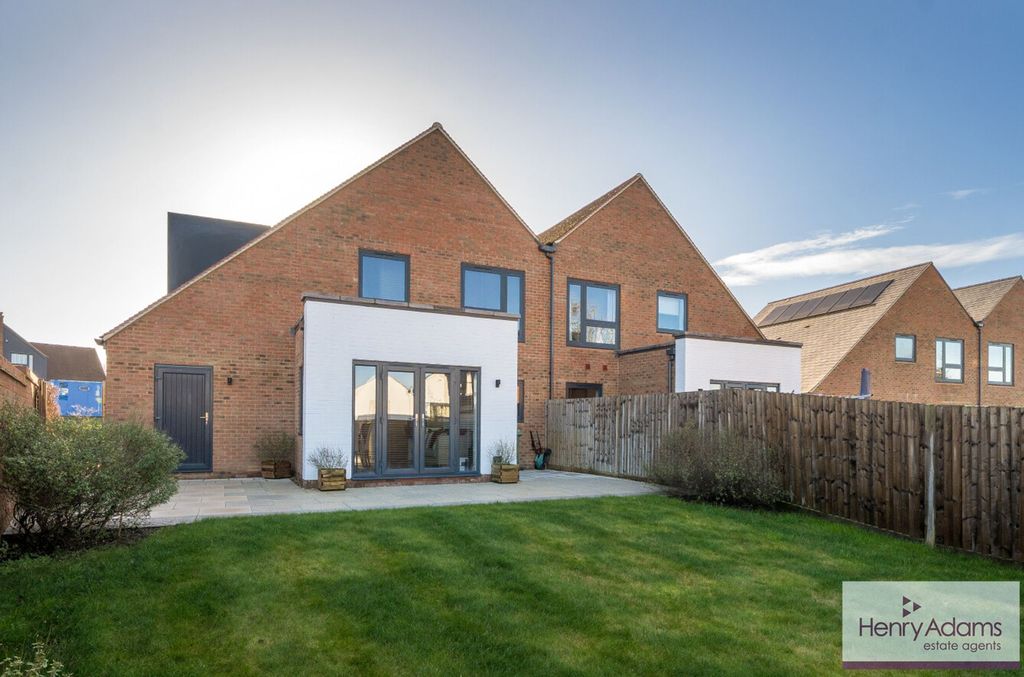 Additional image 24 of 3 bed semi-detached house for saleFrancis Rose Way, Liss GU33