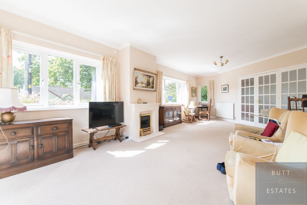Property photo 2 of 14