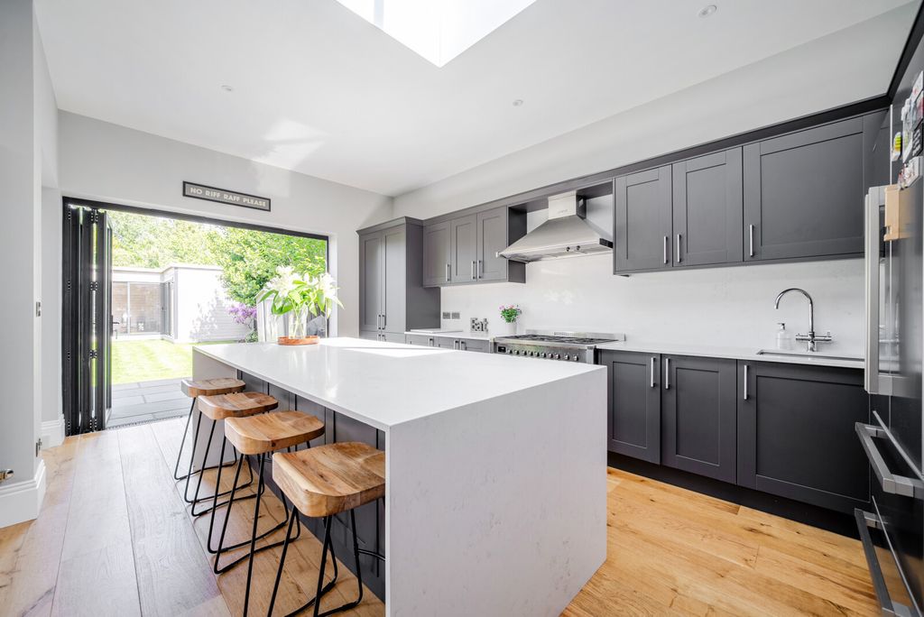 Property photo 3 of 24 1465468-36-6A1071...