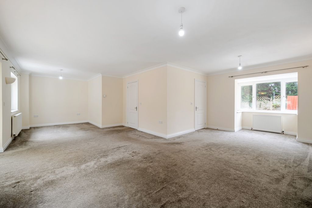 Property photo 2 of 15 1500850-12-1A03E8...