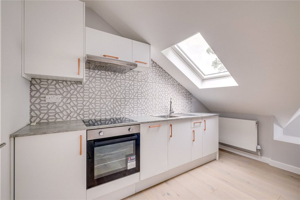 Property photo 1 of 10 Kitchen