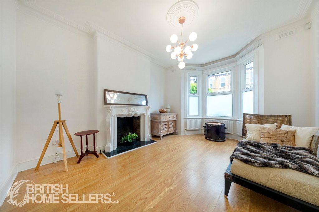 Property photo 2 of 21 Picture No. 25