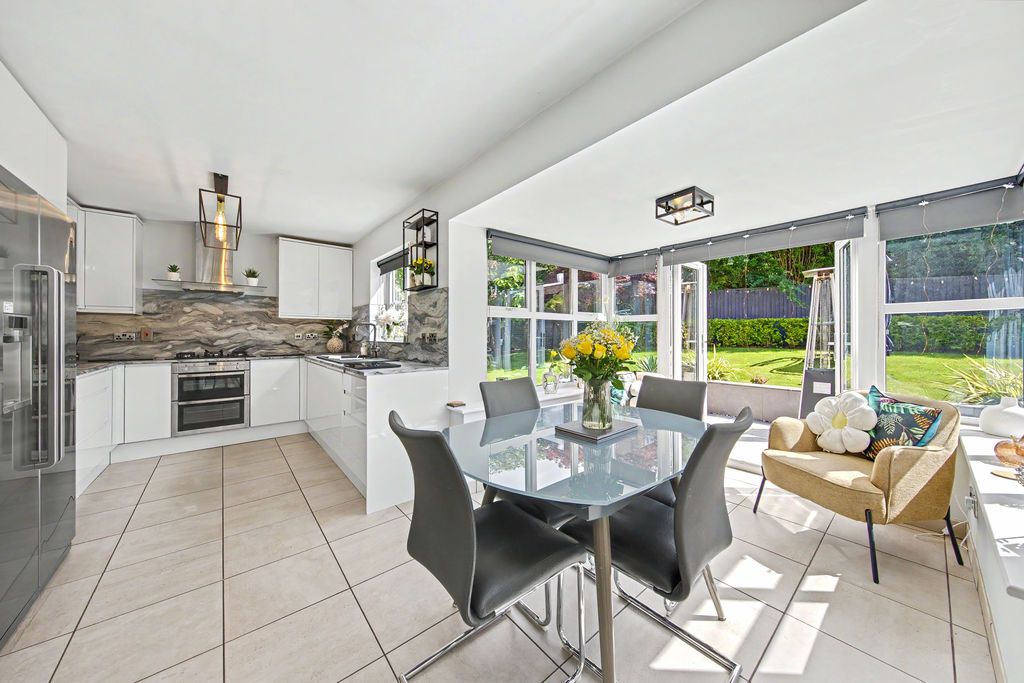 Property photo 1 of 38 Kitchen Diner