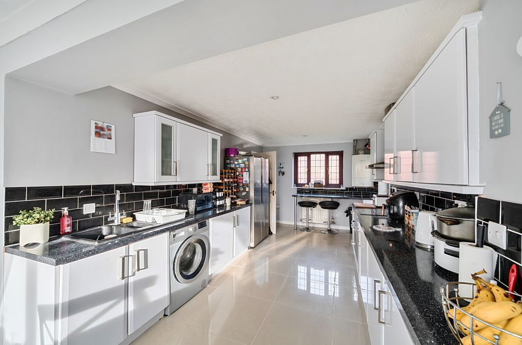 Property photo 3 of 20 137285213690336A4A31c5