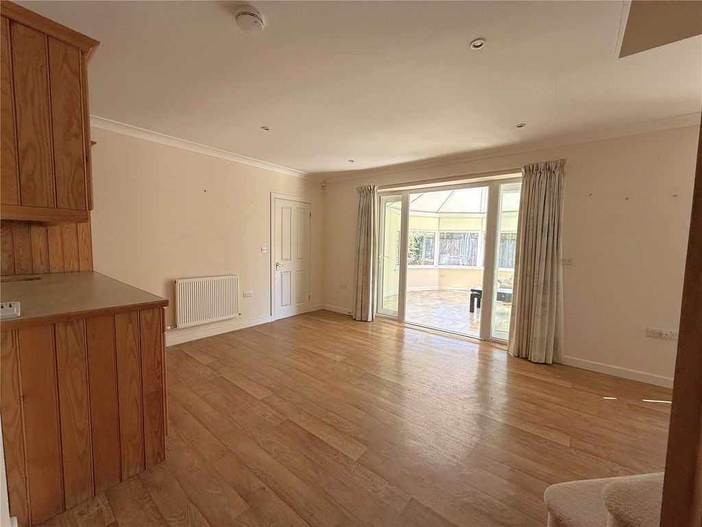 Property photo 3 of 13 Picture No. 32