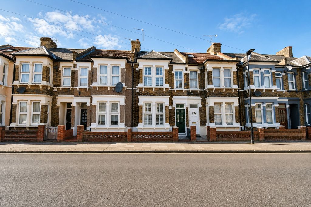 Property photo 1 of 11 5177960