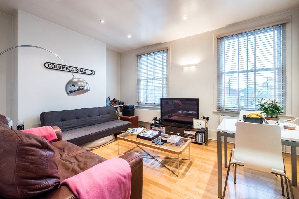 Property photo 2 of 6 Englefield Road