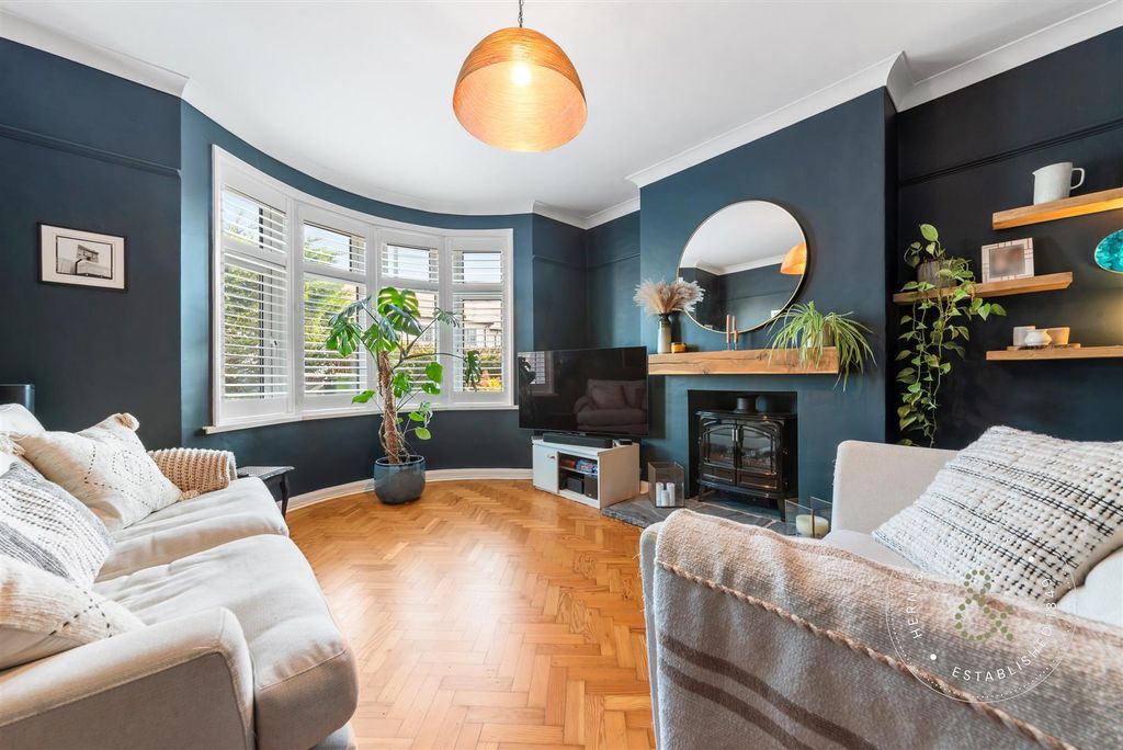 Property photo 2 of 42 Allensbank-Road-16.Jpg