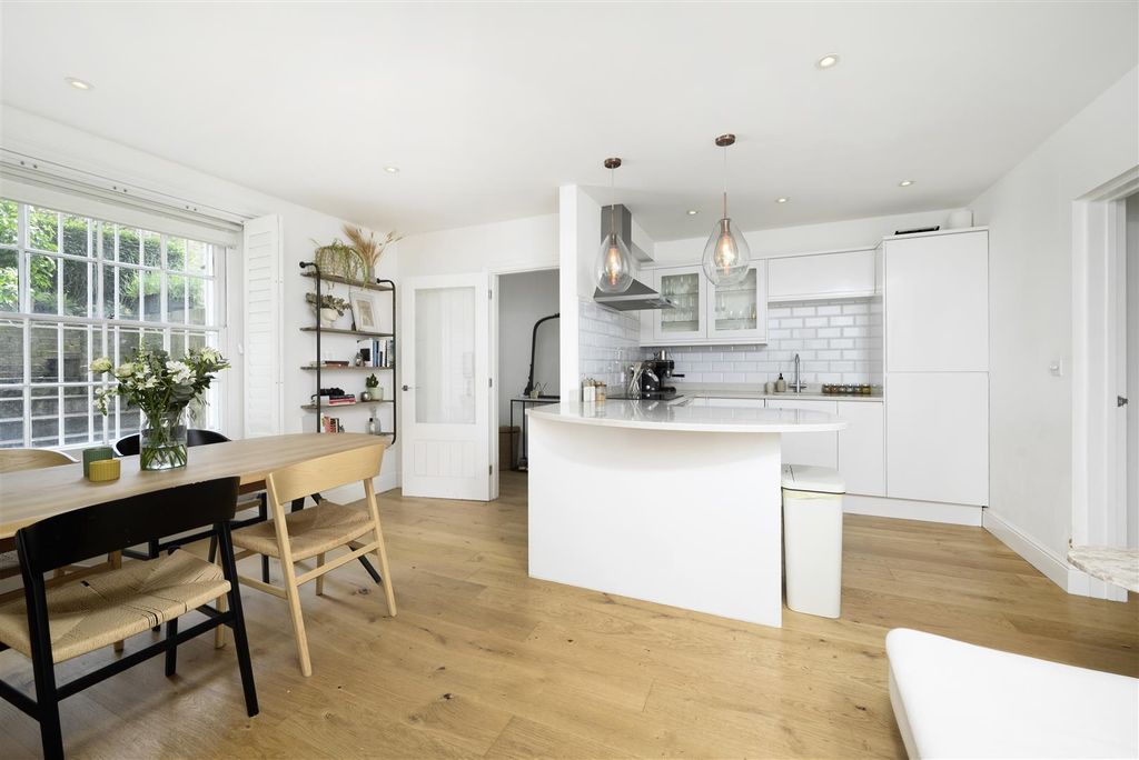 Property photo 1 of 12 P03.Jpg