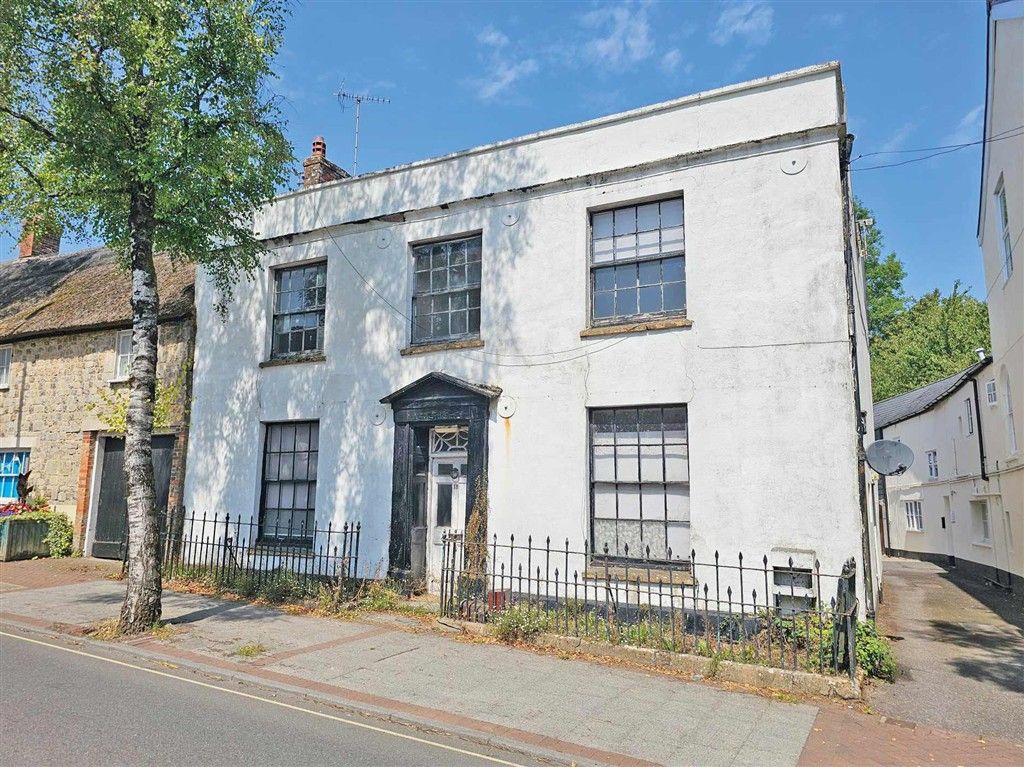 Property photo 1 of 6