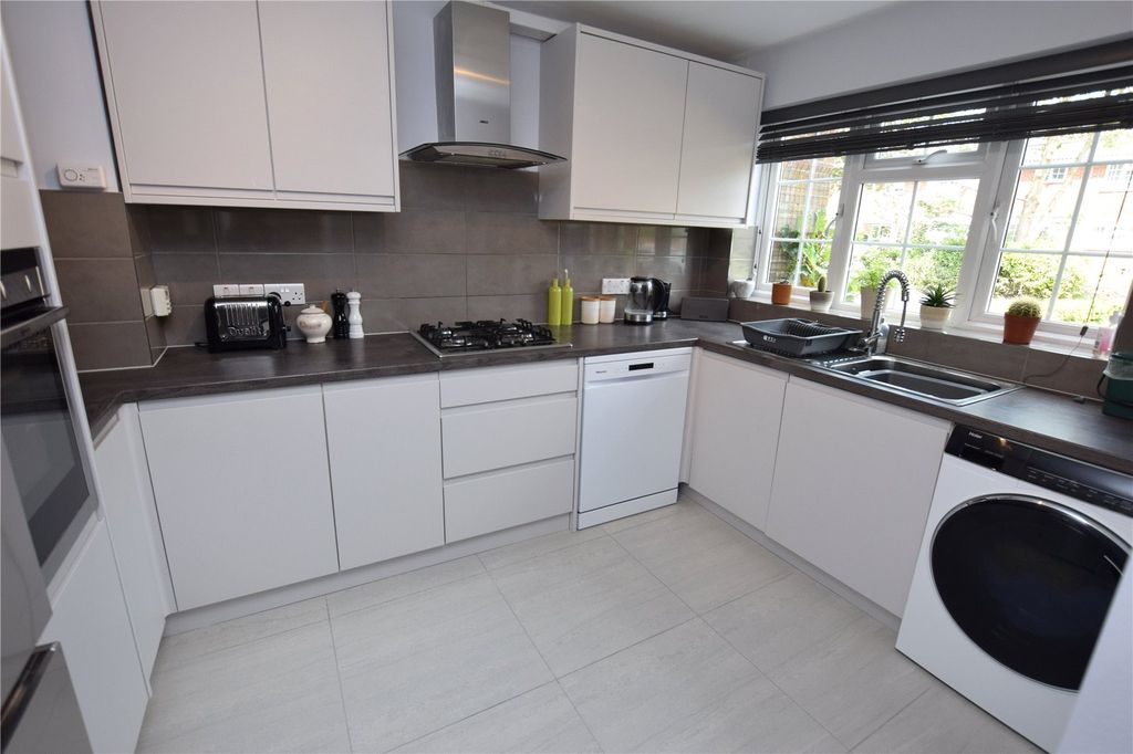 Property photo 3 of 15 Picture No. 02