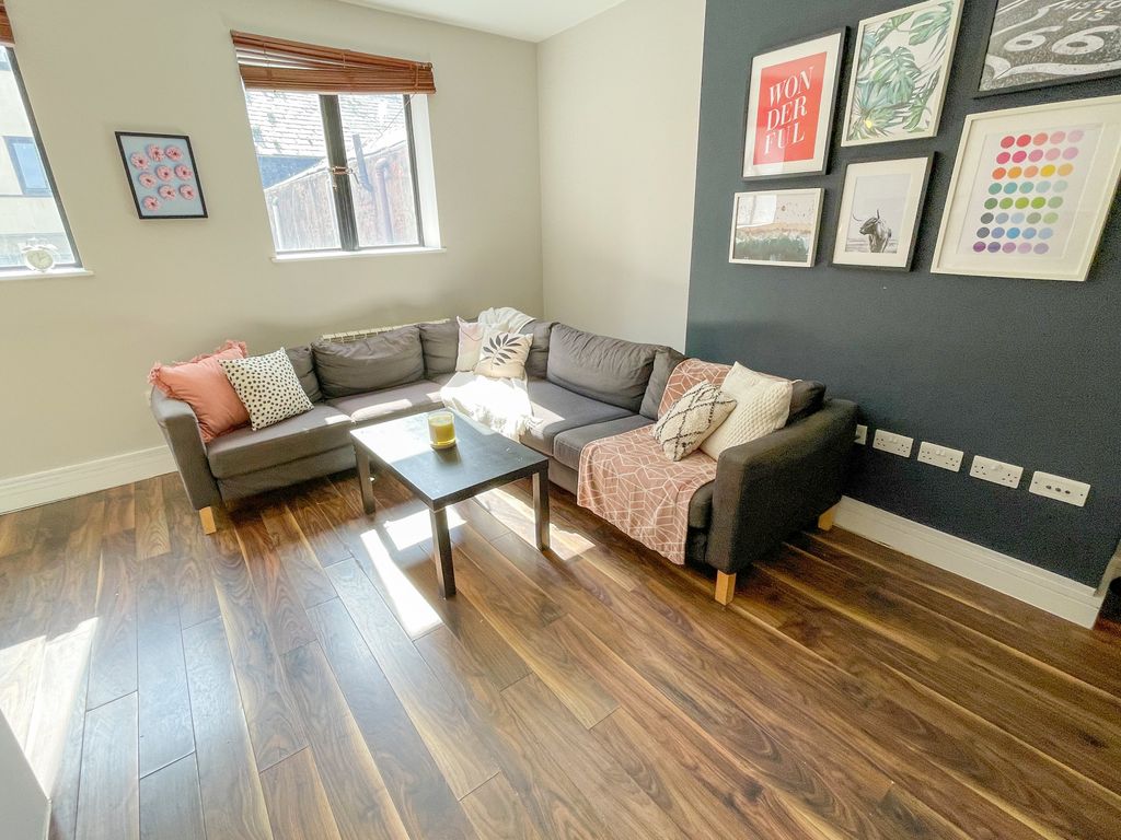 Property photo 3 of 5 50A Duke Street5