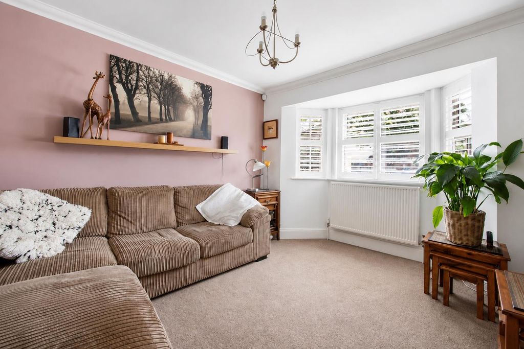 Property photo 2 of 18
