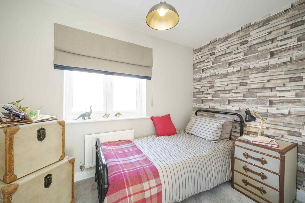 Property photo 3 of 8