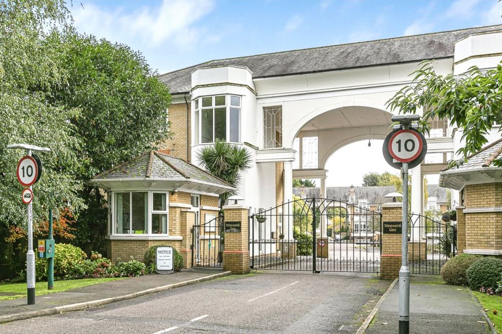 Property photo 1 of 15 Entrance