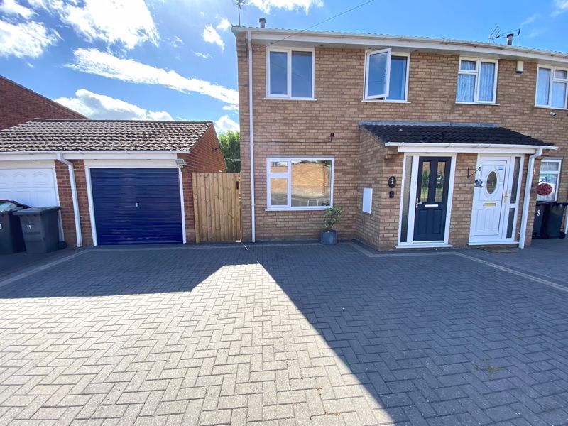 Property photo 1 of 13 Photo 3