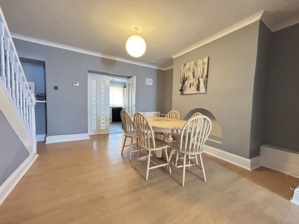 Property photo 2 of 10 Img_2184