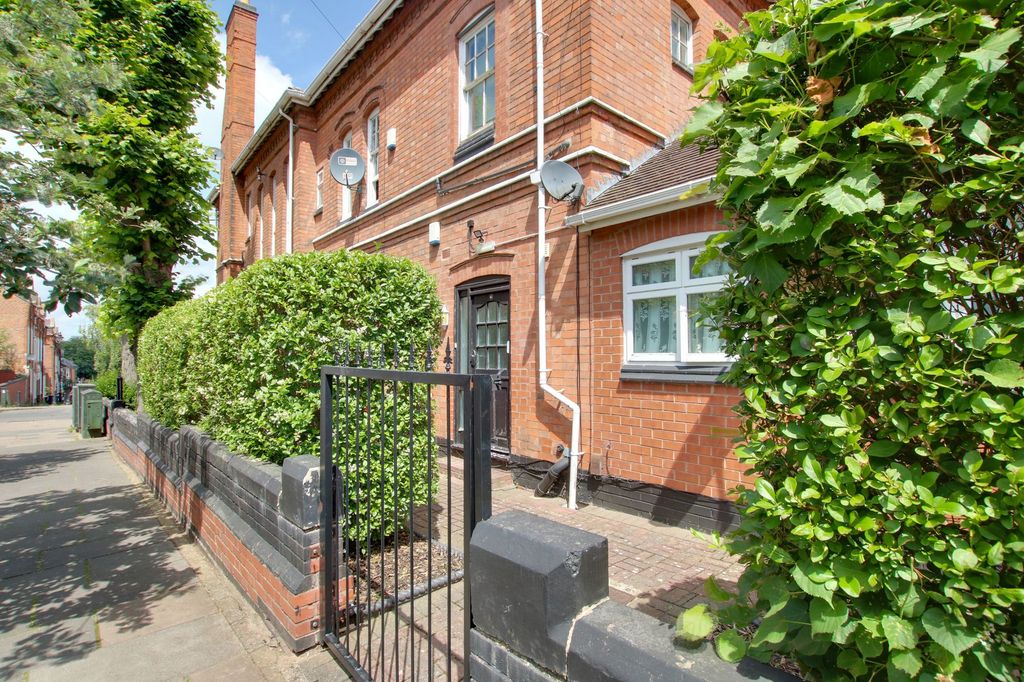 Property photo 1 of 22
