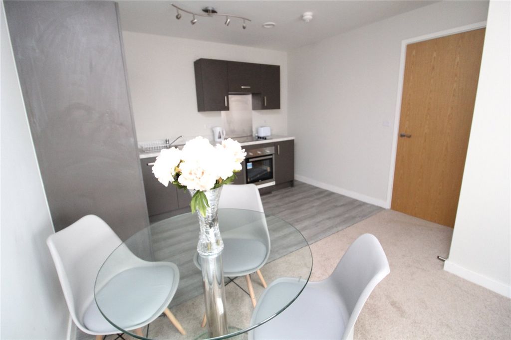 Property photo 2 of 12 Picture No. 08