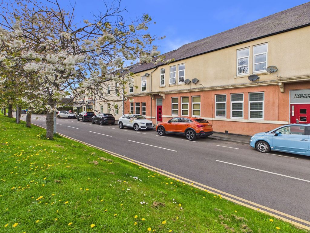 Property photo 1 of 13 External