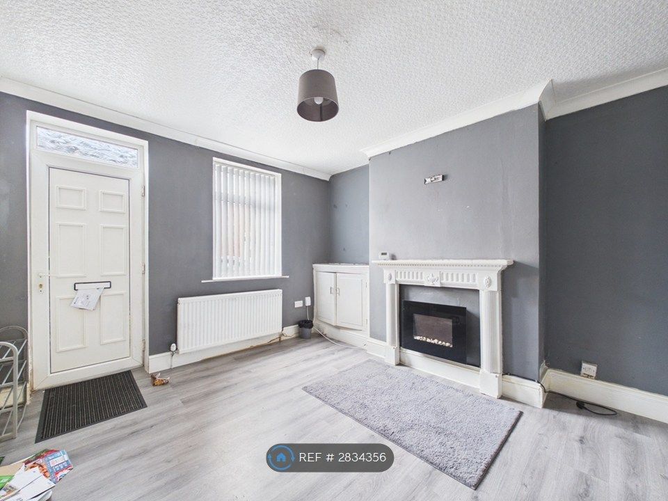 Property photo 2 of 5 Living Room