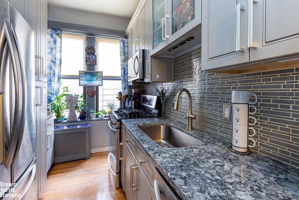 Property photo 3 of 12 <Alttext/>