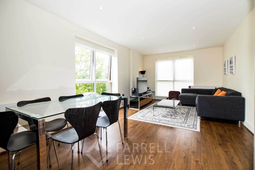Property photo 2 of 12