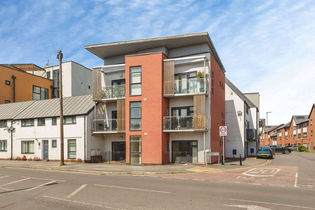 Property photo 1 of 17 Pbox-Img.Jpg
