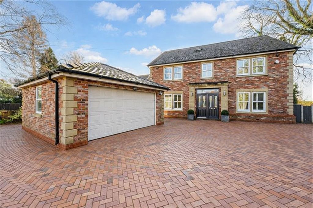 Property photo 1 of 56 (Main)