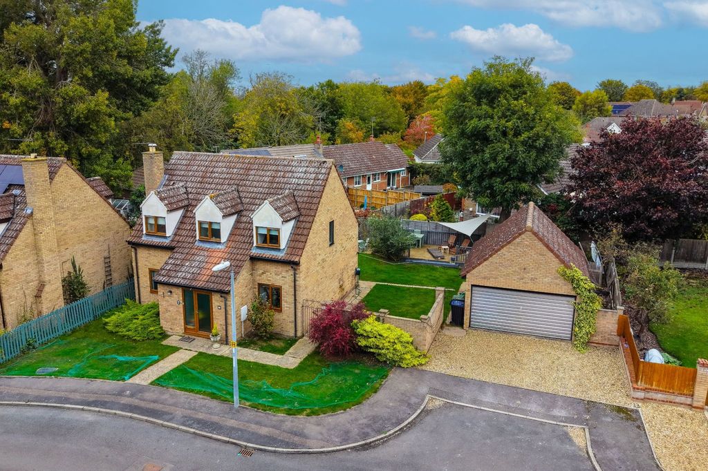 Property photo 1 of 18