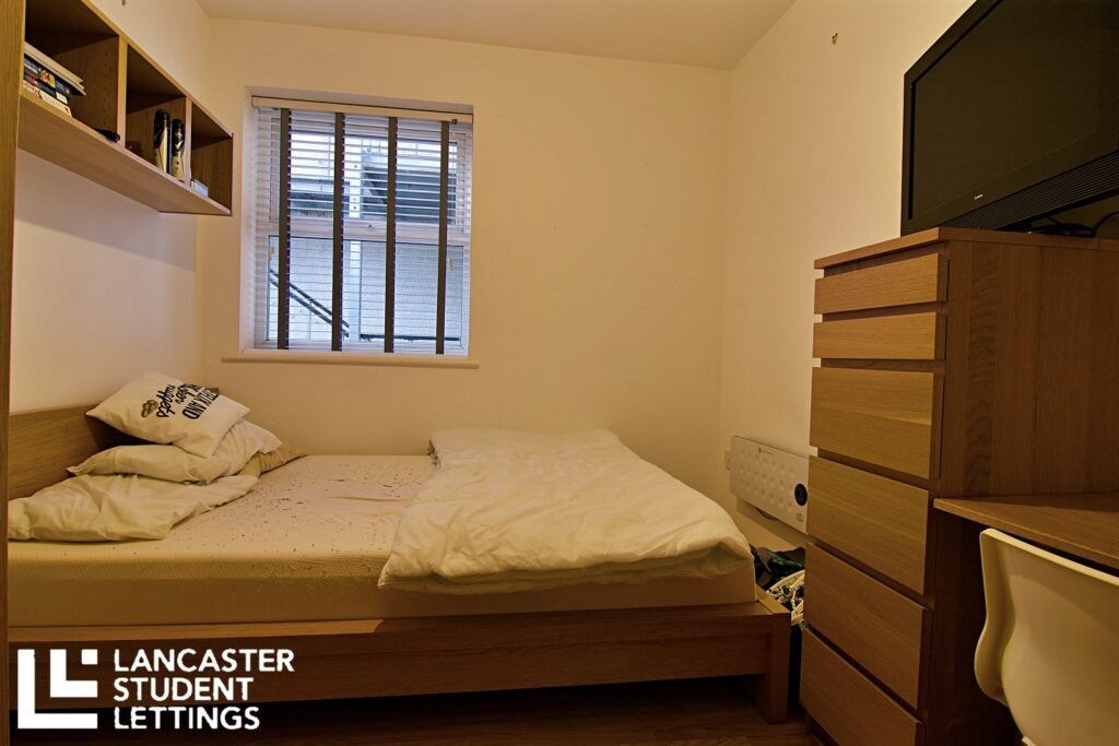 Property photo 3 of 9 Property Photo