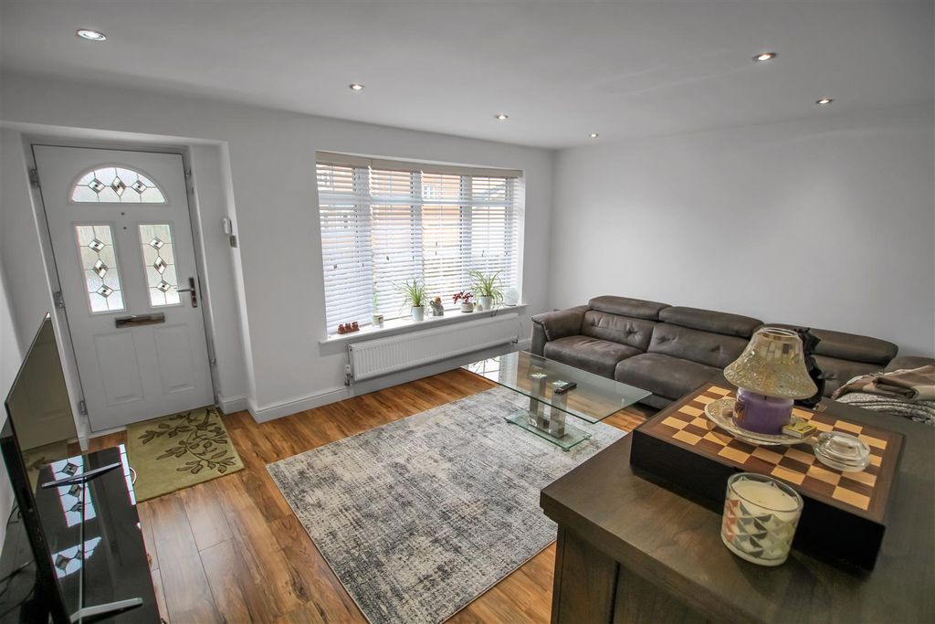 Property photo 2 of 17 Living Room: