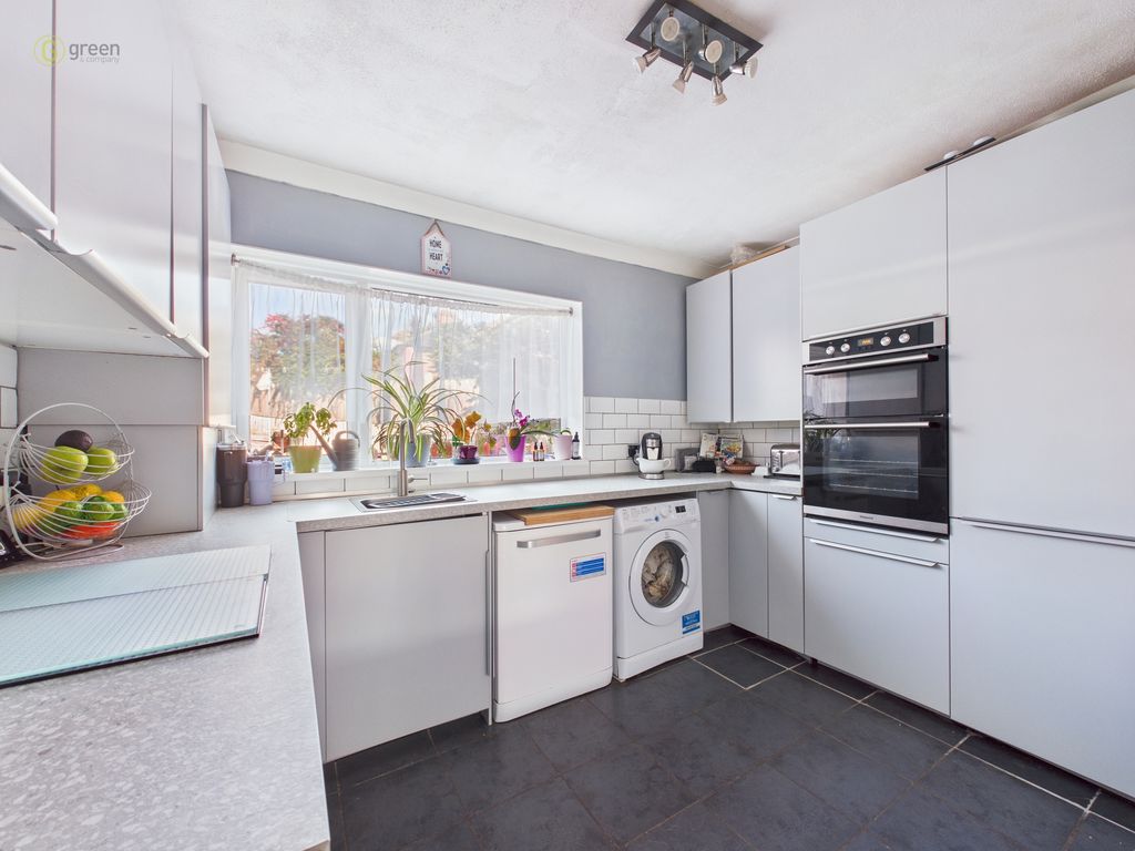 Property photo 3 of 42