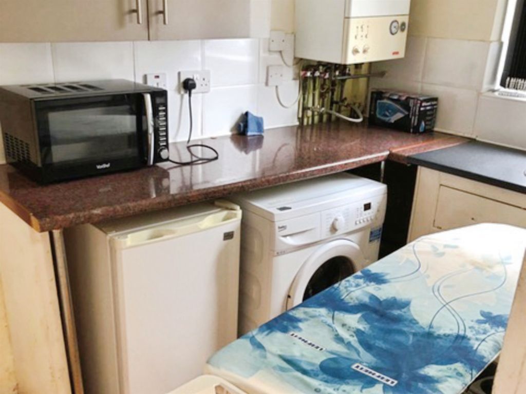 Property photo 3 of 12