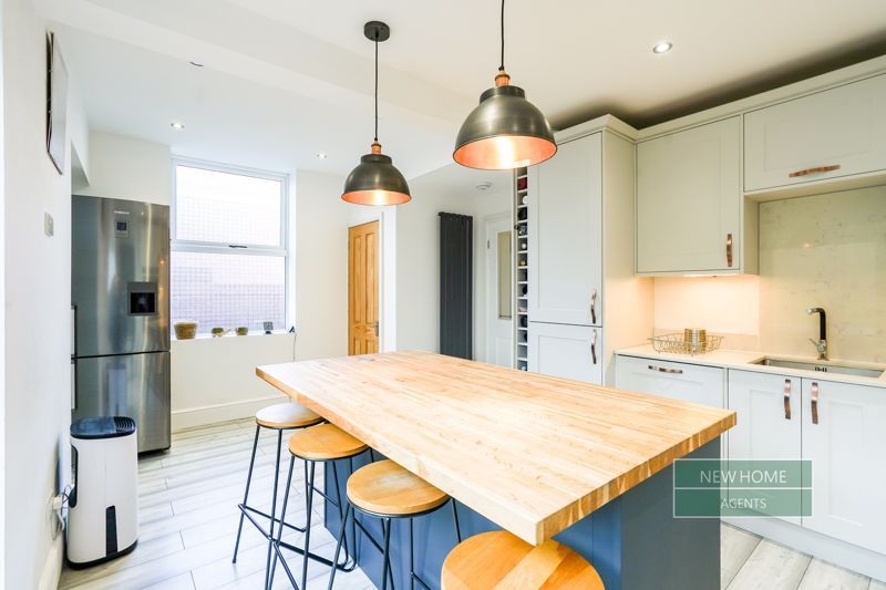 Property photo 3 of 27 Photo 24