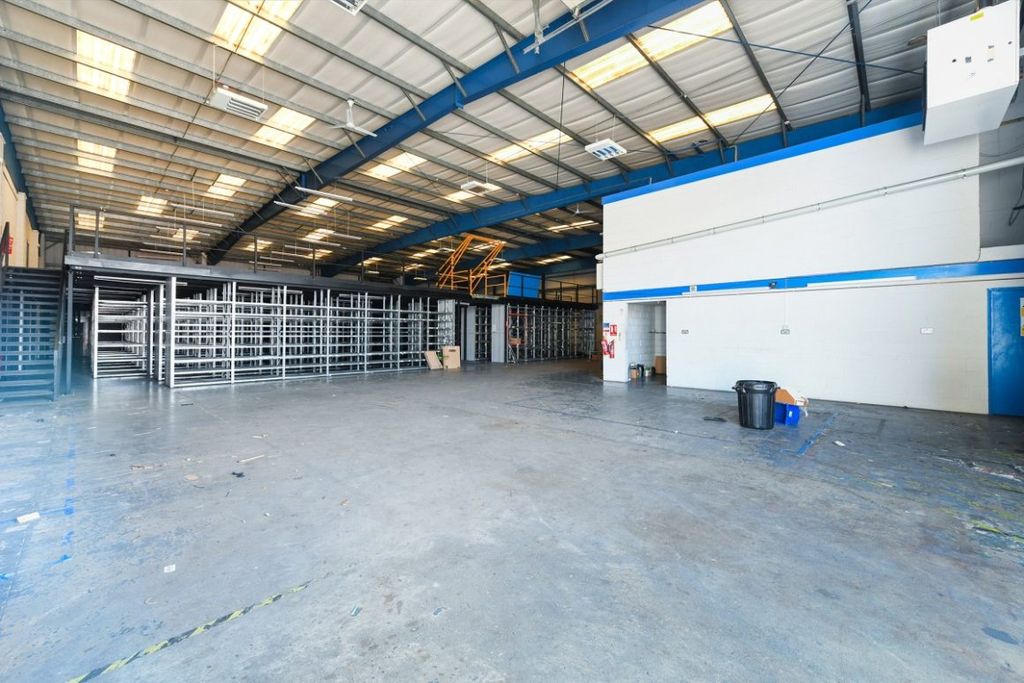 Property photo 2 of 11