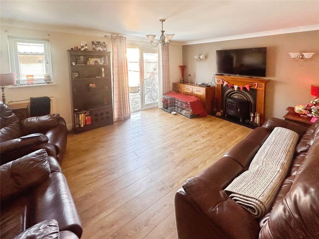 Property photo 2 of 14 Living Room