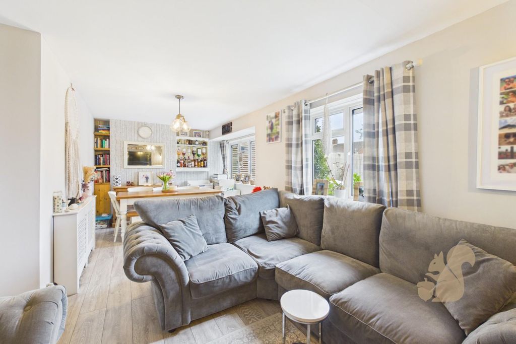 Property photo 3 of 23 Cam01254G0-Pr0439-Still008.Jpg