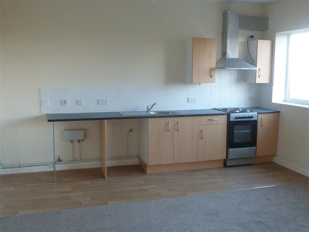 Property photo 2 of 7 Kitchen