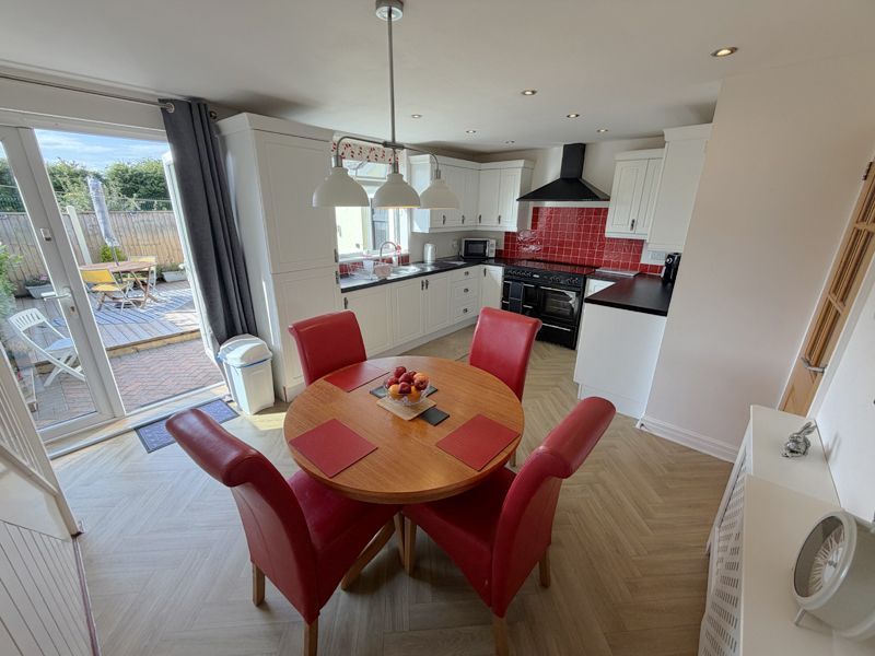 Property photo 2 of 26 Dining Kitchen