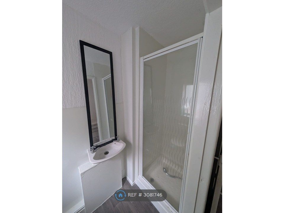 Property photo 3 of 3
