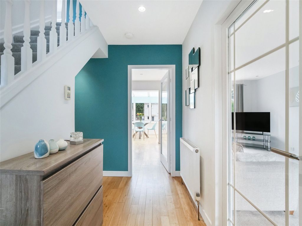 Property photo 2 of 18 Hall