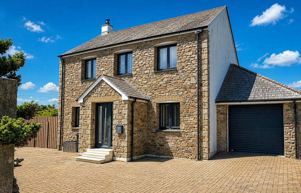 Property photo 1 of 28 External