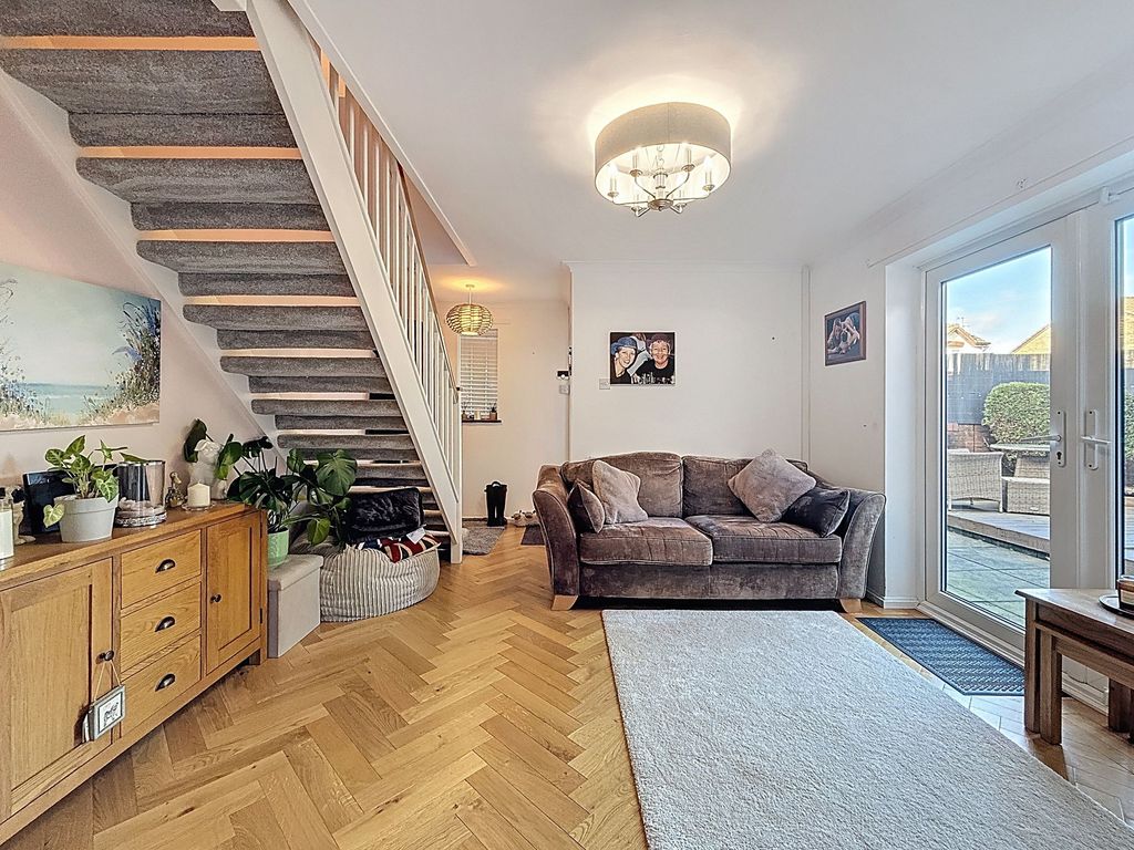 Property photo 3 of 12