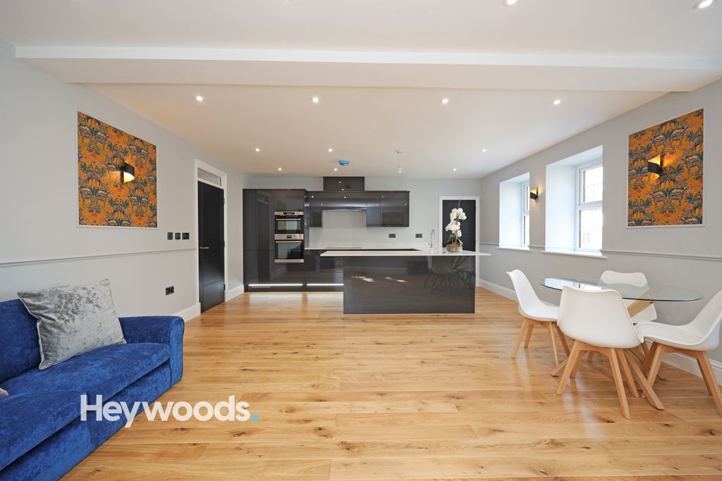 Property photo 1 of 17 0F1A7431