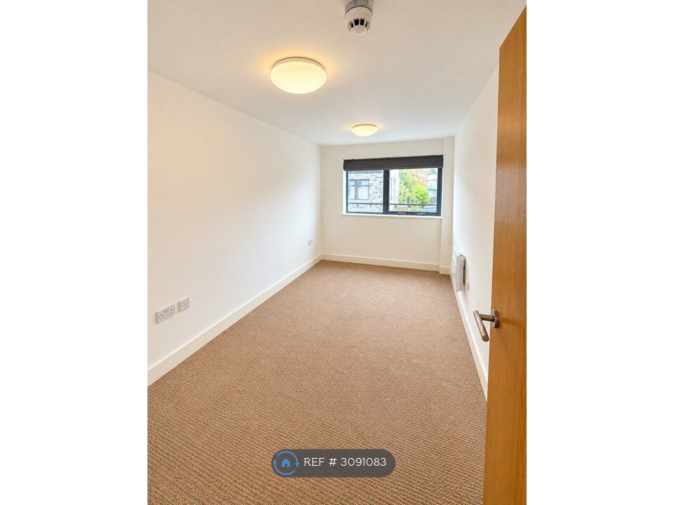 Property photo 3 of 5