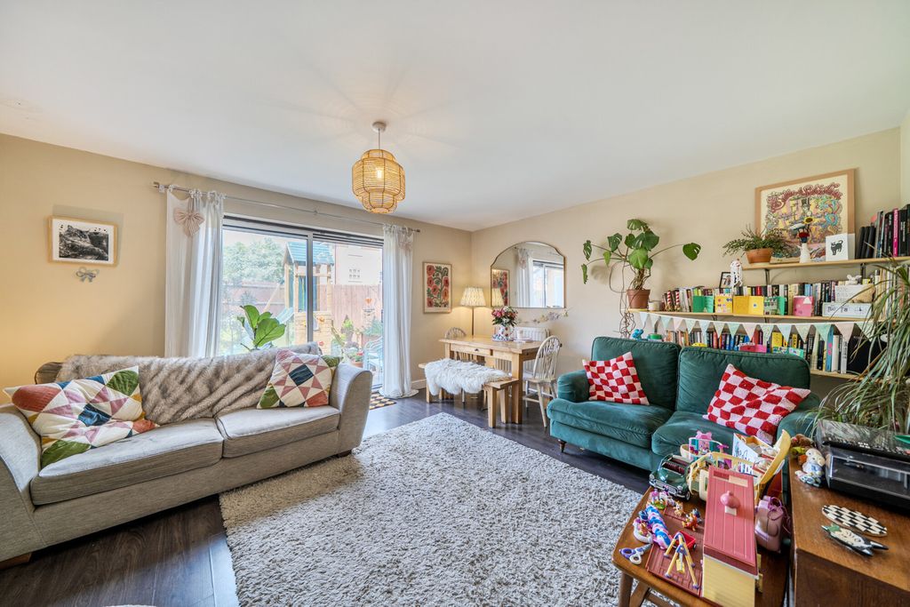 Property photo 3 of 15 1463461-8-6A0d8Bf...